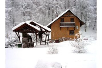 Romunija Chata Baraj Leşu, Eksterier